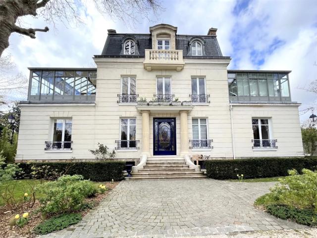 MAISON DE MAITRE RENOVEE