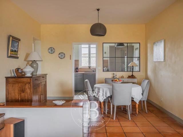 Demeure de Caractère et Double Destination 462m² Maubec