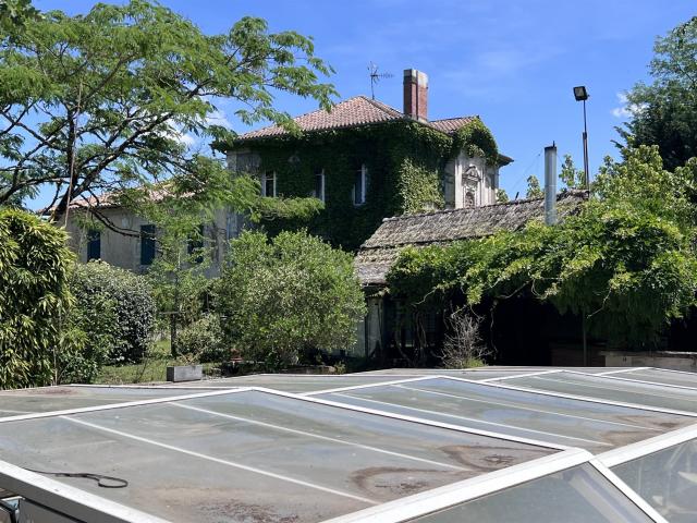 Maison de maître 180 m2 de 1890, parc arboré, piscine et rev. 180m² Houeillès