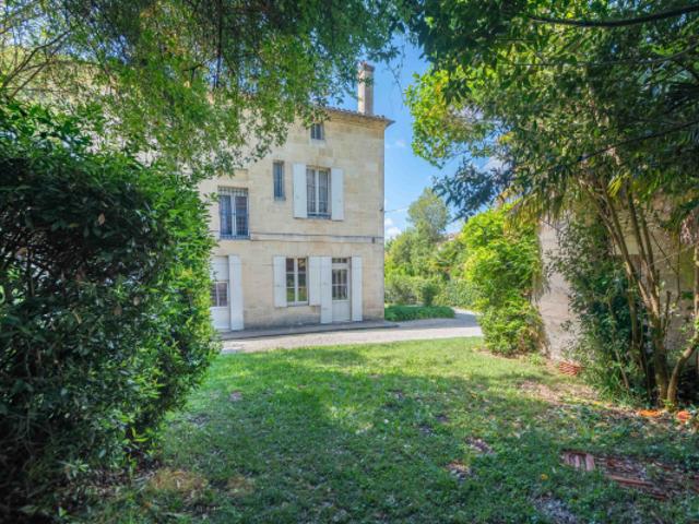 MAISON DE MAÎTRE 231 M2 5 CHAMBRES GDE DEPEND