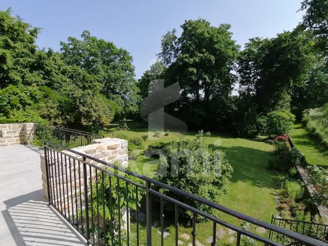 Maison de maître, 315 m2, 9 pièces avec dépendances, parc clos et arboré