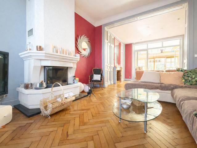 Maison de maitre 4 chambres + bureau grand jardin