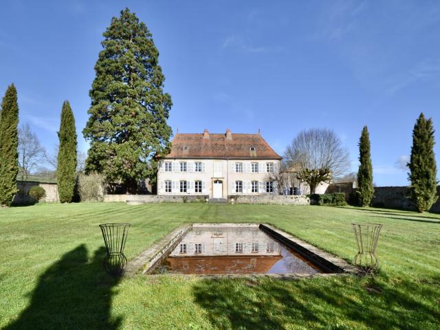 MAISON DE MAÎTRE