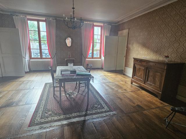MAISON DE MAITRE