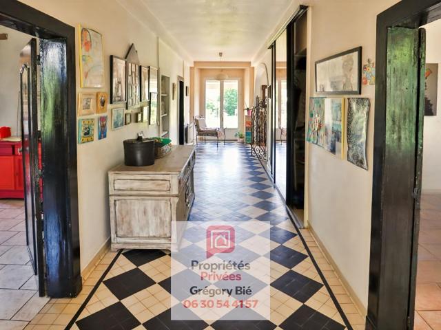 Maison de maître 7 pièce s 241 m2