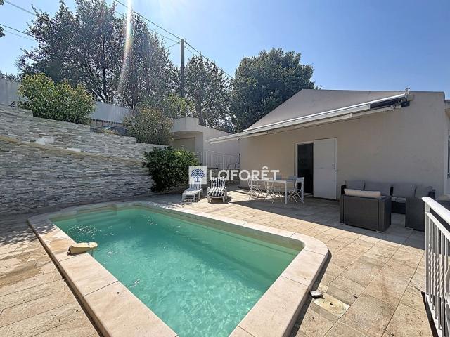 Maison de standing de 128m² avec vue mer exceptionnelle et p. 128m² Menton