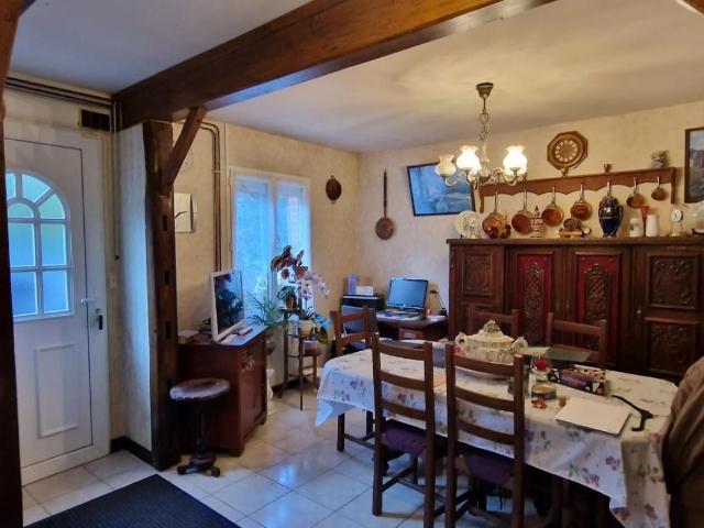 MAISON DE PAYS A SAISIR