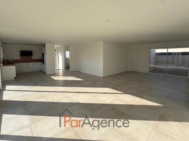 Maison plain pied Spacieuse et lumineuse