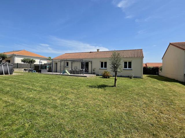 Maison Plain pied T5 À Vihiers 20 MIN de Cholet Chemillé