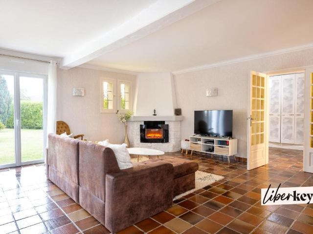 Maison de plain pied 5 pièces – 140 m² – sous sol complet –. 140m² Dainville