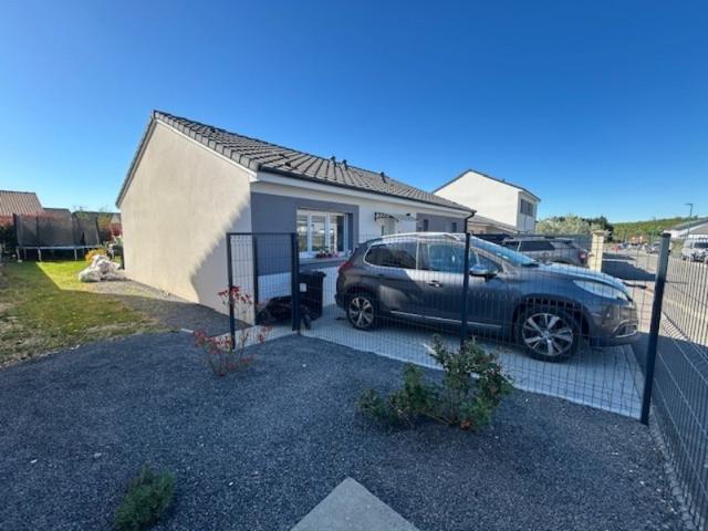 Maison de plain pied 82 m² – 4 pièces – Jardin