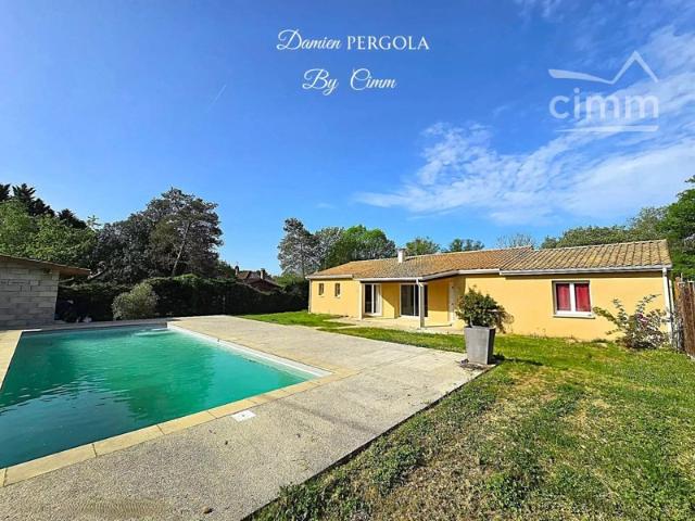 Maison de plain pied 132 m² – Piscine – Terrain 1 500 m² – Proche centre Montignac Lascaux