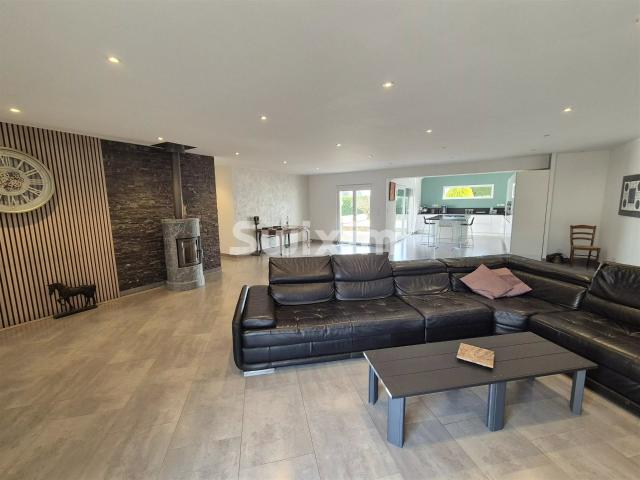 Maison De Plain Pied 190m² Mont Sous Vaudrey