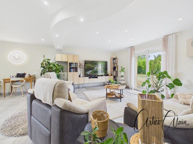 Maison de plain pied 200 m² avec appartement indépendant et. 200m² Villefranche de Lauragais