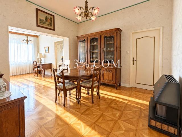 MAISON DE PLAIN PIED 3 CHAMBRES GARAGES JARDIN