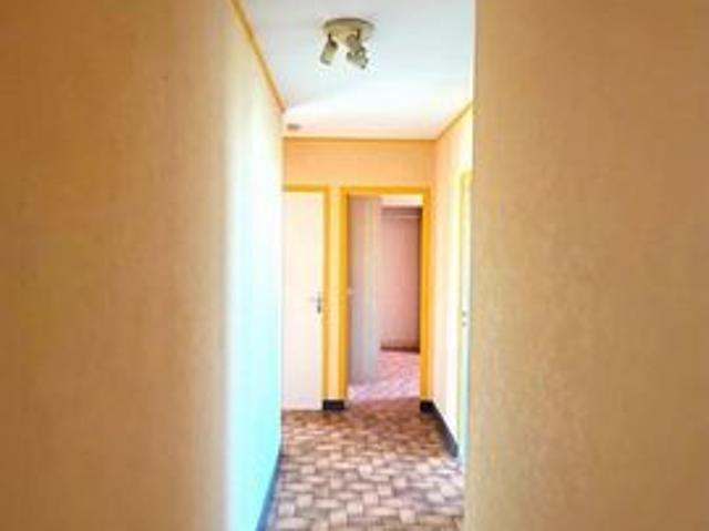 Maison de plain pied 3 chambres, séjour ouvert sur terrasse, sous sol total Jardin 403 m² clos 78340 les clayes sous bois
