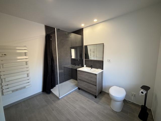 MAISON DE PLAIN PIED T2 REFAITE A NEUVE