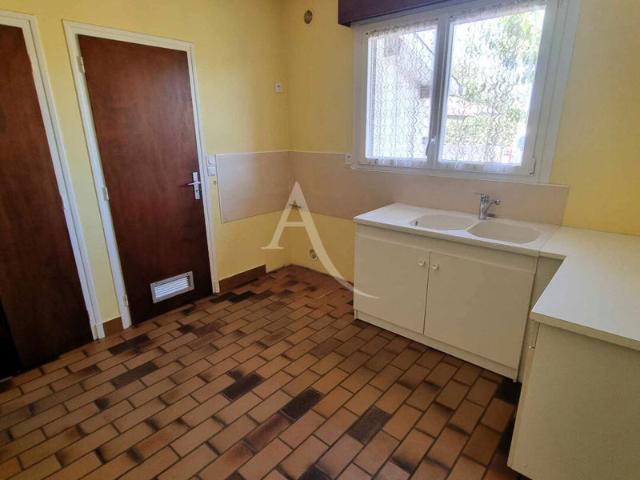 Maison de plain pied T4 avec garage et jardin clos ? Villeneuve de Marsan
