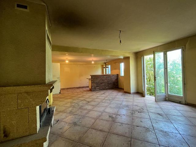 Maison de plain pied à Beaufort Orbagna avec garage et terrain de 1561 m²