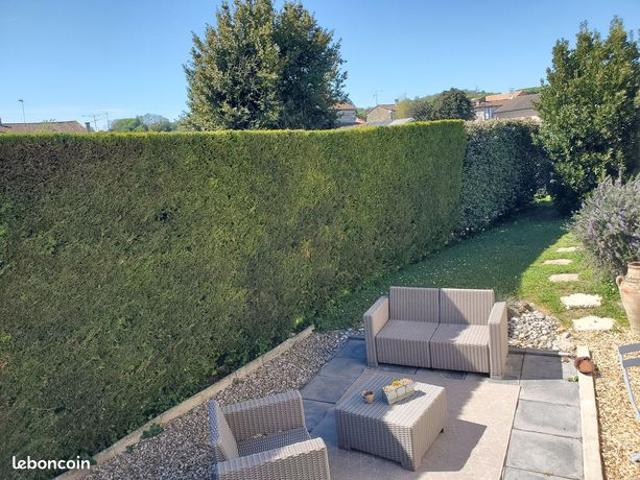 Maison de plain pied à Champniers – 4 chambres, terrasse et jardin
