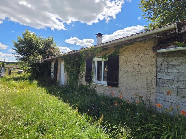 Maison de plain pied à fort potentiel sur 1 294 m2 de terrain