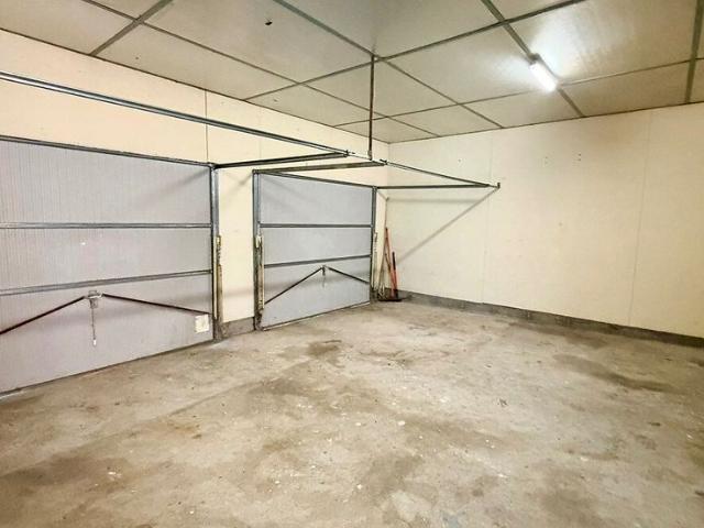 Maison de plain pied A LOUER avec double garage sur Les Martres De Veyre