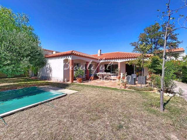 Maison de plain pied à Perpignan avec piscine et confort mod. 155m² Perpignan