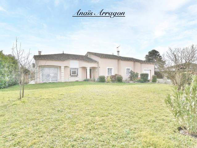 Maison de plain pied à SAINTE LIVRADE SUR LOT 47