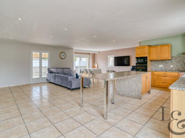 Maison de plain pied à Sainte Livrade sur Lot Lot et Garonn. 124m² Sainte Livrade sur Lot