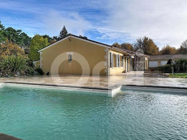 Maison de plain pied à Vendre 170m² Lunas