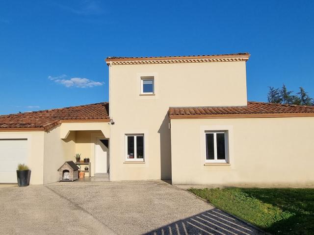 Maison de plain pied à 5 mn à pied des commerces 152m² Pradines