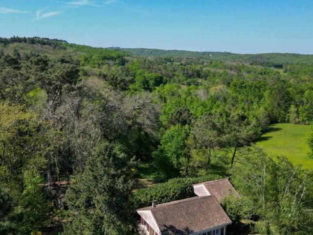 Maison de plain pied + annexe sur 1.6ha de terrain