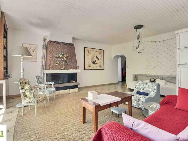 Maison de plain pied avec garage et jardin 106m² Sainte Geneviève des Bois