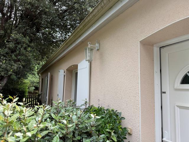 Maison de plain pied avec garage sur terrain arboré à Saint. 88m² Saint Savinien
