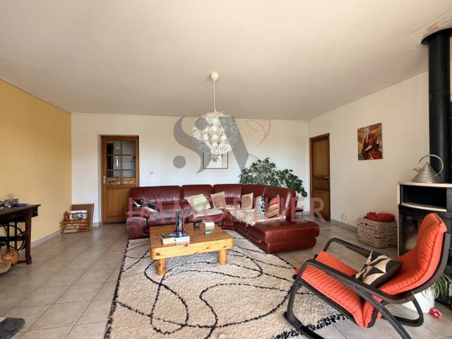 Maison de plain pied avec grand terrain Cadre naturel et p