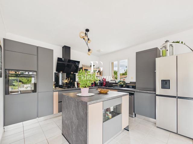 MAISON DE PLAIN PIED AVEC GRAND TERRAIN ARBORE PROCHE ANGOULEME