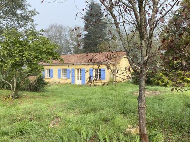 Maison de plain pied avec grand terrain et ancien séchoir à taba