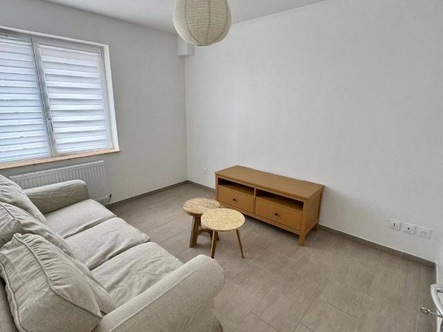 Maison de plain pied avec jardin