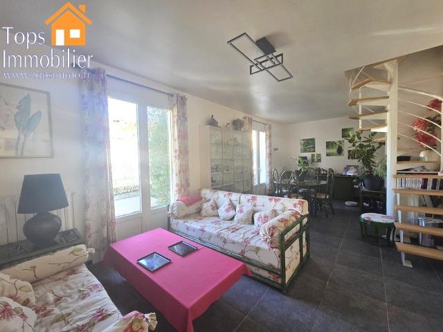 Maison de plain pied avec jardin clos, au calme et proche du. 109m² Villefranche de Rouergue