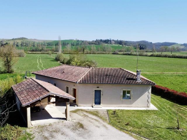 Maison de plain pied avec jardin et carport 135m² Vic Fezensac