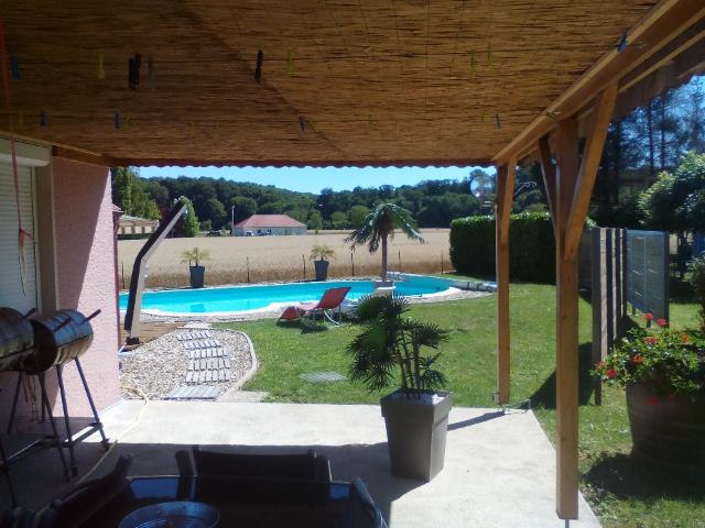 Maison de plain pied avec piscine