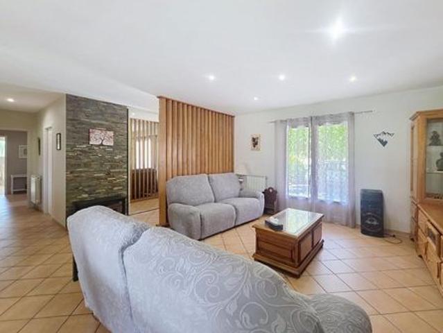 Maison de plain pied avec piscine et grand jardin – proche Saint Gaudens, environnement recherché