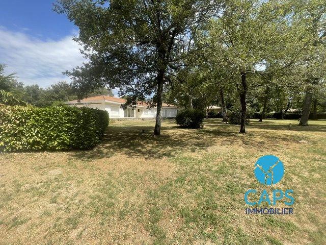 Maison de plain pied avec piscine et parc arboré 245m² Fourques sur Garonne