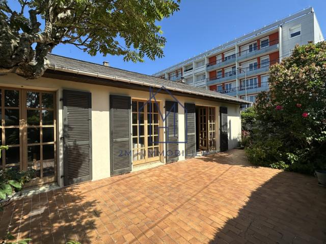 Maison de plain pied avec sous sol complet