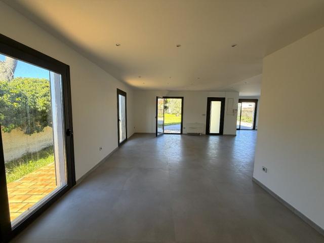 Maison de plain pied avec un beau potentiel. 115m² Balaruc les Bains