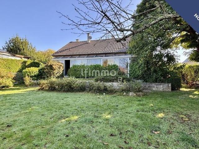 Maison de plain pied avec 1072m2 de terrain, rare sur le secteur