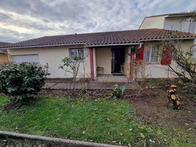 Maison de plain pied avec 3 chambres et garage 96m² Etauliers