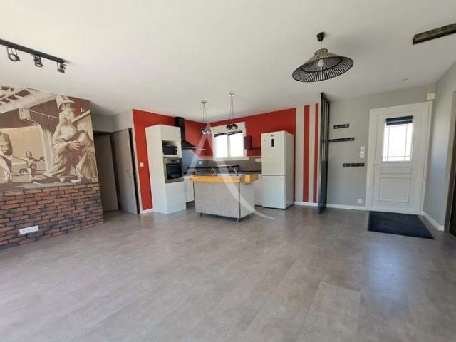 Maison de plain pied de 70 m² sur terrain clos de 519 m² ? Mesnard la Barotière