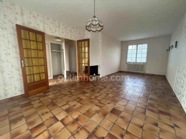 Maison de plain pied de 76 m2 sur 750 m2 de jardin