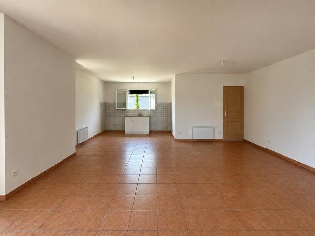 Maison de plain pied de 79m² Garage 715m² de terrain Communay Communay 69360 Le bien en vidéo